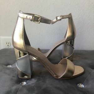 🌟 Aldo metallic heels